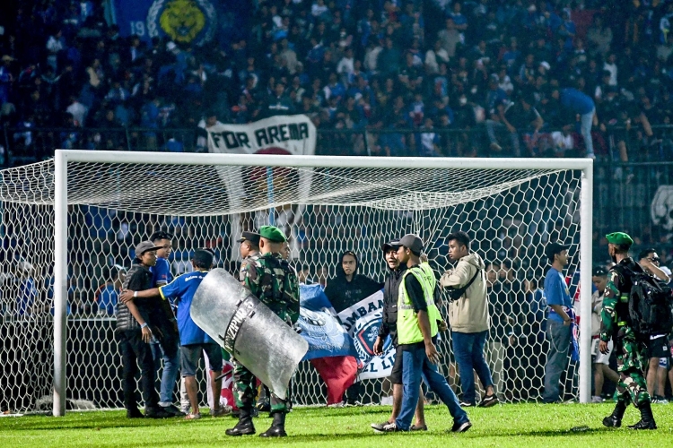 Futbolla məşğul olan hər kəs üçün qaranlıq səhifə -