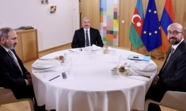 Sual altına düşən sülh müqaviləsi: üç formatdan biri arxivə göndərilir