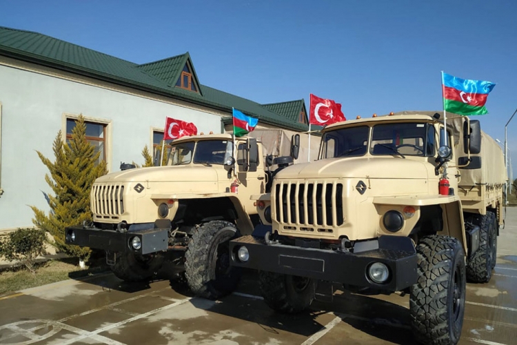 Azərbaycan hərbçiləri tərəfindən Türkiyəyə növbəti yardım –