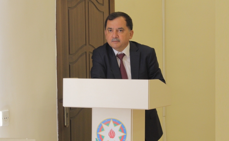 “Ağzından süd iyi gələn uşaqları yüksək vəzifələrə təyin edirlər...”